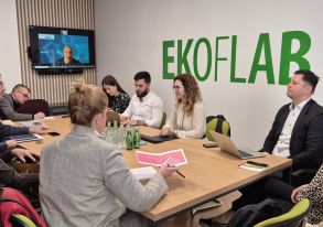 Advancing Internationalization: Second Annual Meeting of the Me Study in English Project
