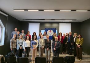 Enhancing Accreditation Regulations for English-Taught Study Programs: Comparative Experiences from France and Croatia